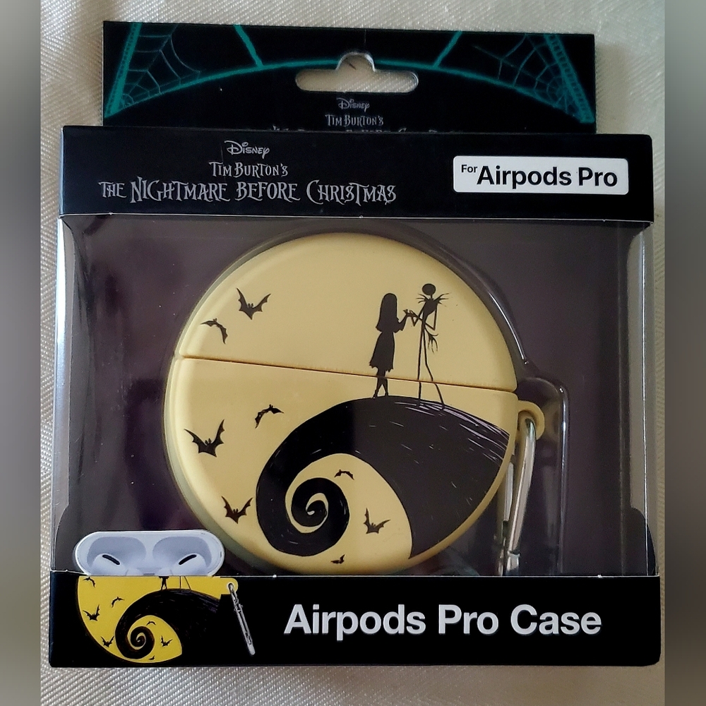 CultureFly Nightmare Before Christmas Jack & Sally Hill Scene AirPods Pro Case‎